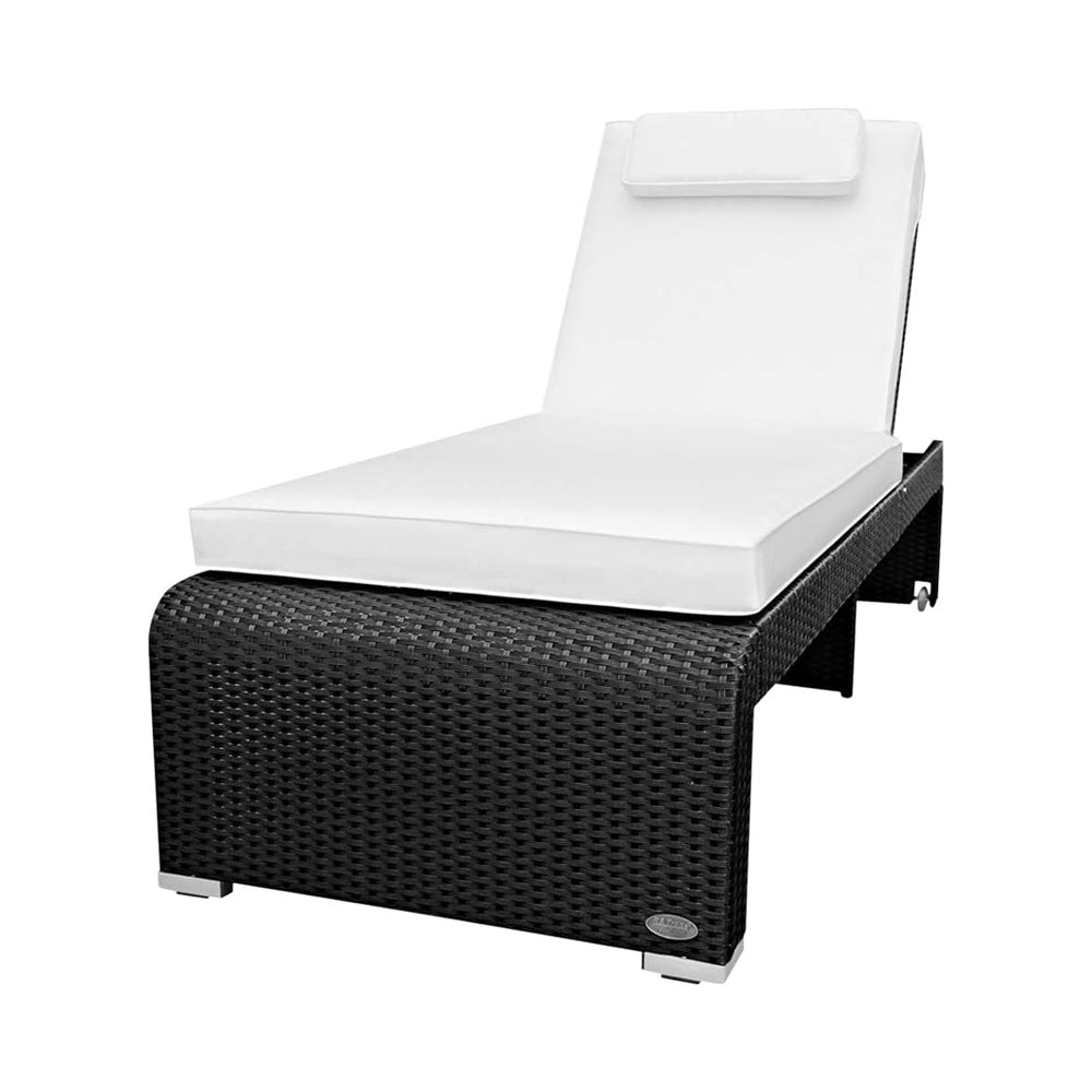Polyrattan Sonnenliege in Schwarz mit heller Auflage und verstellbarer Rückenlehne freigestellt auf weißem Hintergrund