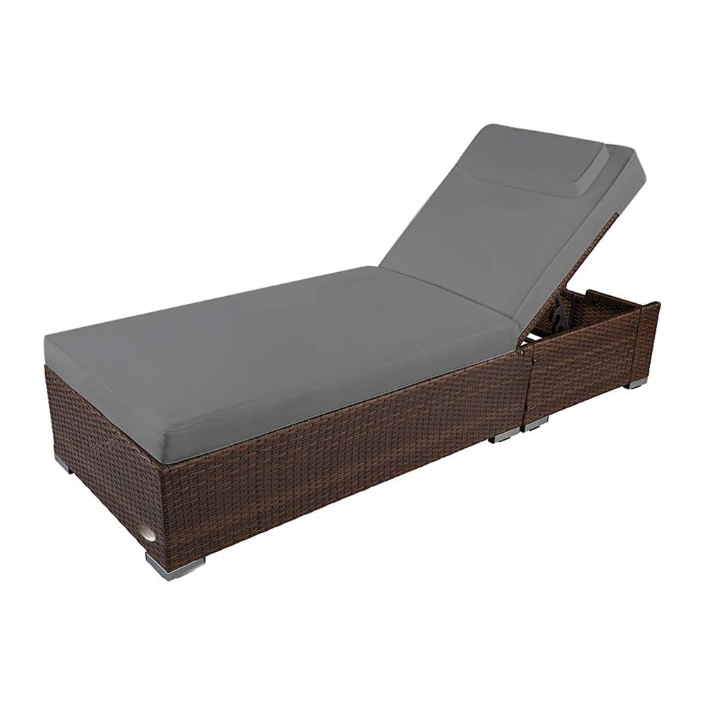 Polyrattan Sonnenliege in Braun mit verstellbarer Rückenlehne und grauer Komfortauflage, wetterfeste Gartenliege für Terrasse und Balkon, modernes Design für entspannte Liegepositionen