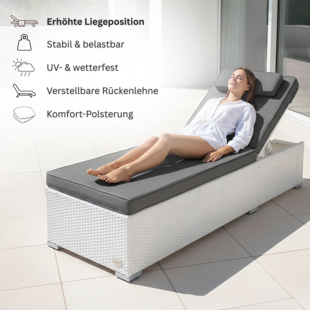 Frau entspannt auf weißer Sonnenliege mit grauer Komfortauflage, verstellbare Rückenlehne und hoher Liegekomfort