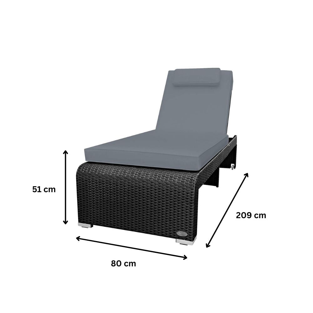 Maße der schwarzen Polyrattan Sonnenliege: 209 cm Länge, 80 cm Breite und 51 cm Höhe mit Polsterauflage