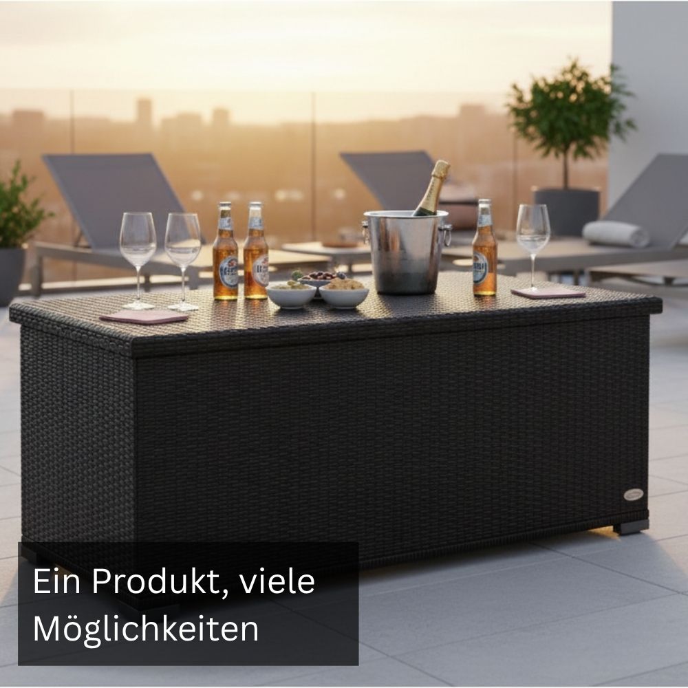 Schwarze Garten-Auflagenbox aus Polyrattan als Aufbewahrungsbox und Beistelltisch auf der Terrasse mit geschlossener Deckeloberfläche.