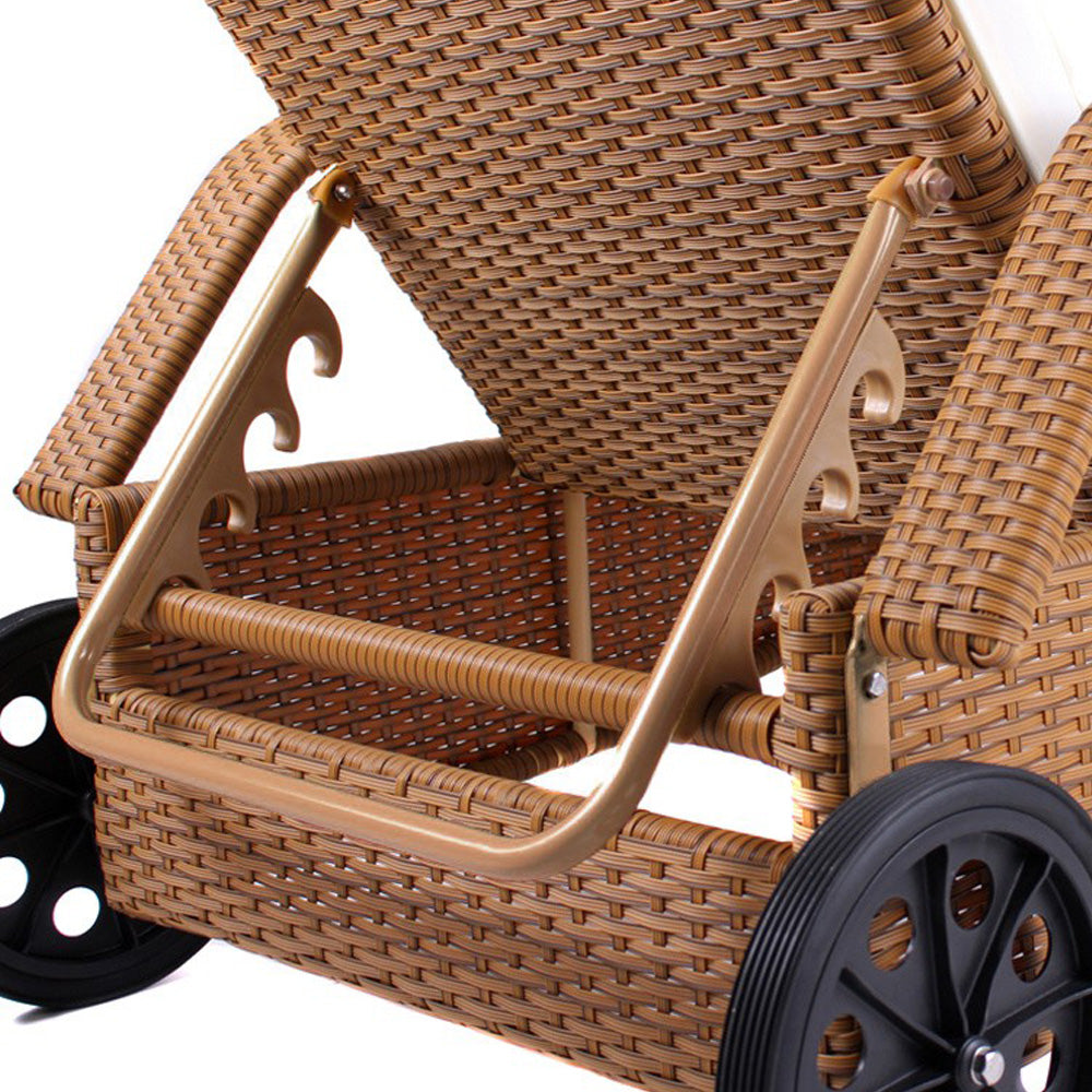 Rückenlehne der Sonnenliege 5-fach verstellbar, Poly-Rattan-Geflecht in Natur. Natur / Natur.