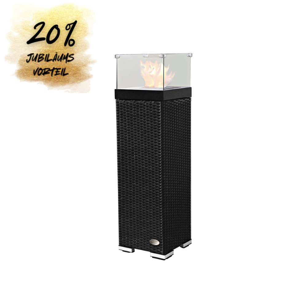 Schwarze Feuersäule mit Glasaufsatz und sichtbarer Flamme, modernes Rattan-Design.20