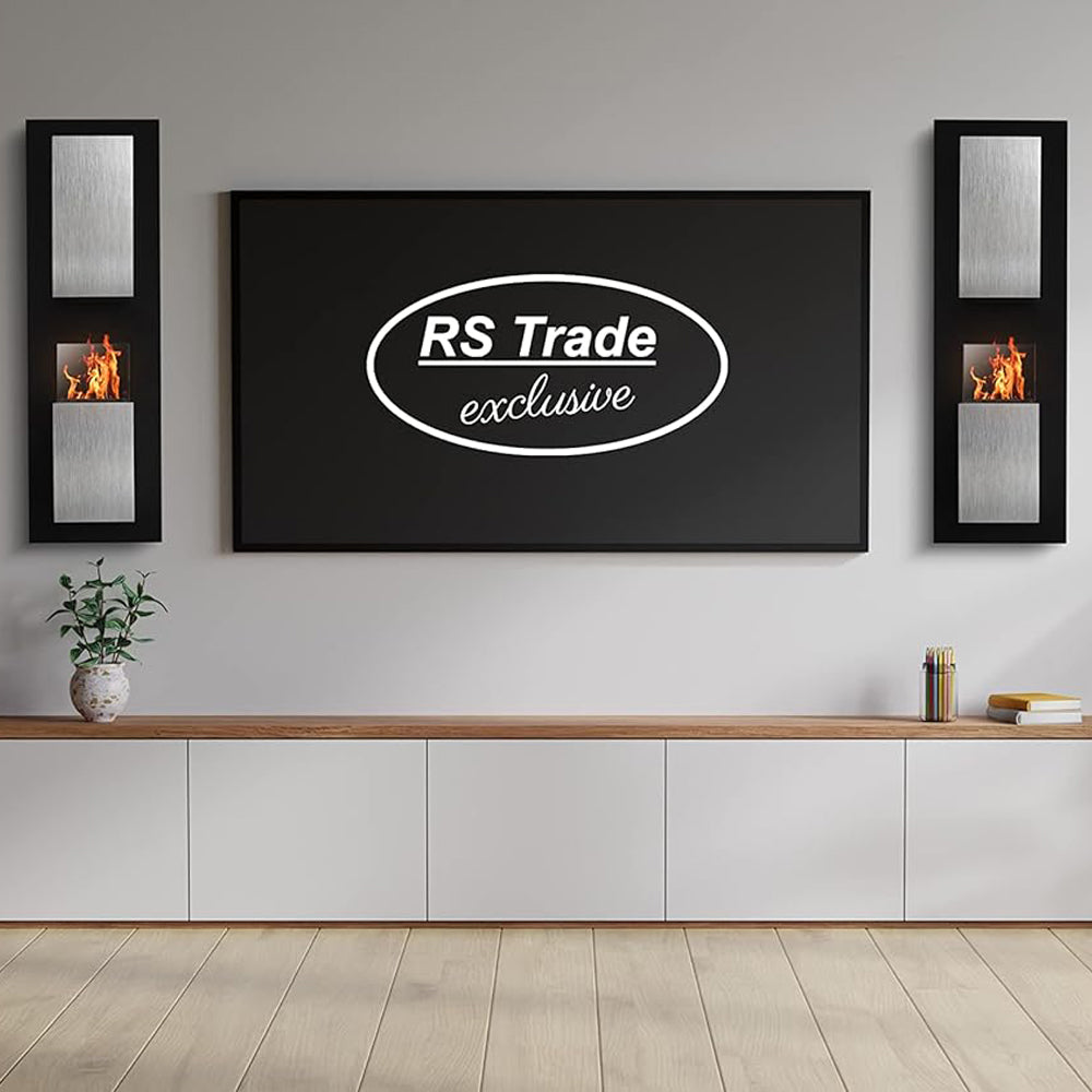 Modernes Wohnzimmer mit Wandkamin-Feuerstellen und RS Trade exclusive Logo auf TV-Fläche.