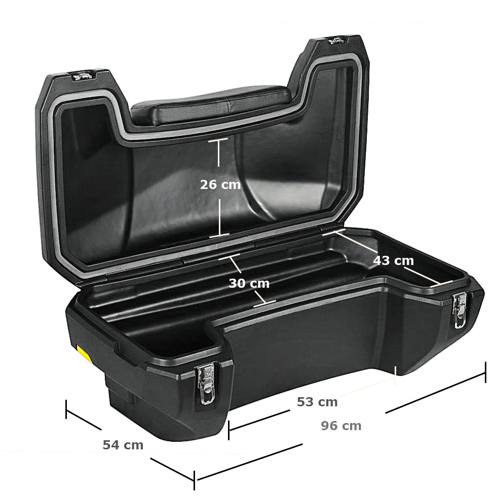 Schwarzer, robuster Quad-Koffer mit Metallschlössern und Maßen (LxBxH) 96x54x53 cm.
