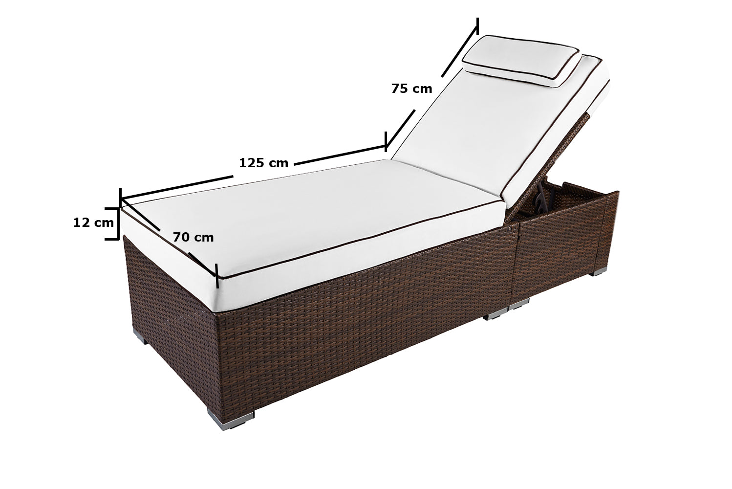 Braune Rattan-Liege mit weißer Polsterung und Maßen: 70x125 cm Liegefläche, 75 cm Rückenlehne.